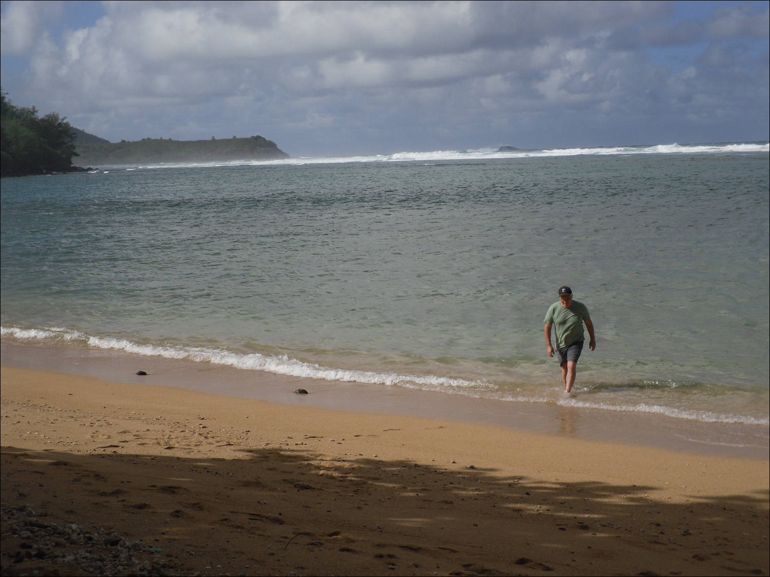 Hike to Pilaa Beach